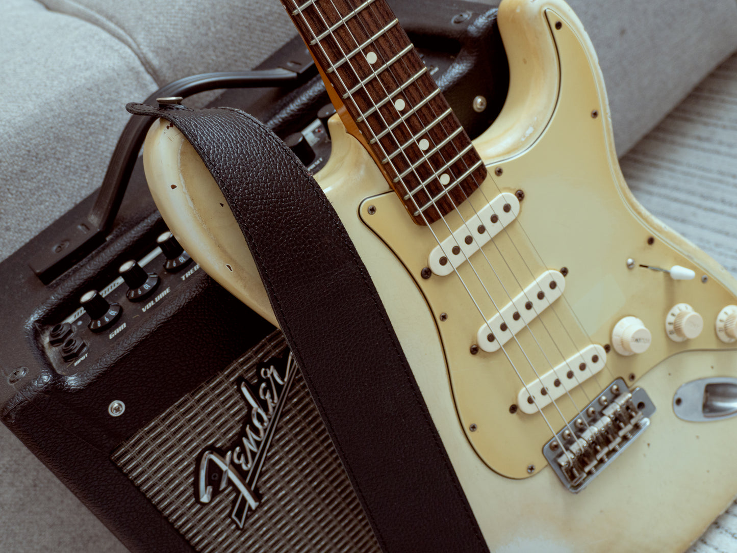 LEATHER STRAP